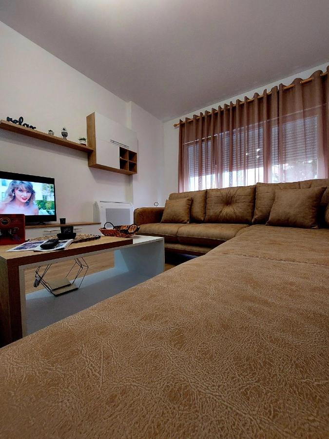 Gex Apartments Tiranë Ngoại thất bức ảnh