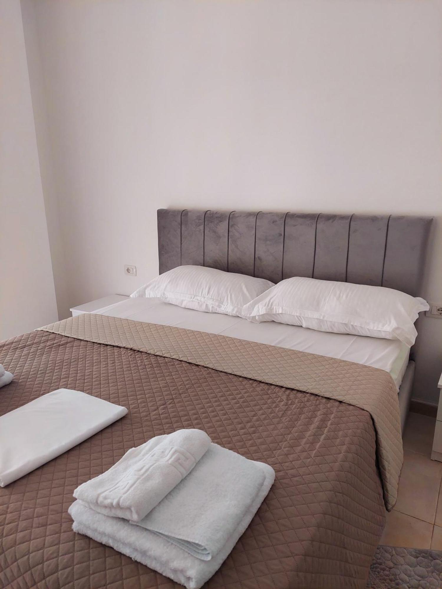 Gex Apartments Tiranë Ngoại thất bức ảnh